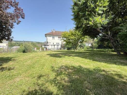 Maison jumelée à vendre 114 000 € 4 pièces 2 chambres 78 m² 550 m² de terrain Nommay 25600