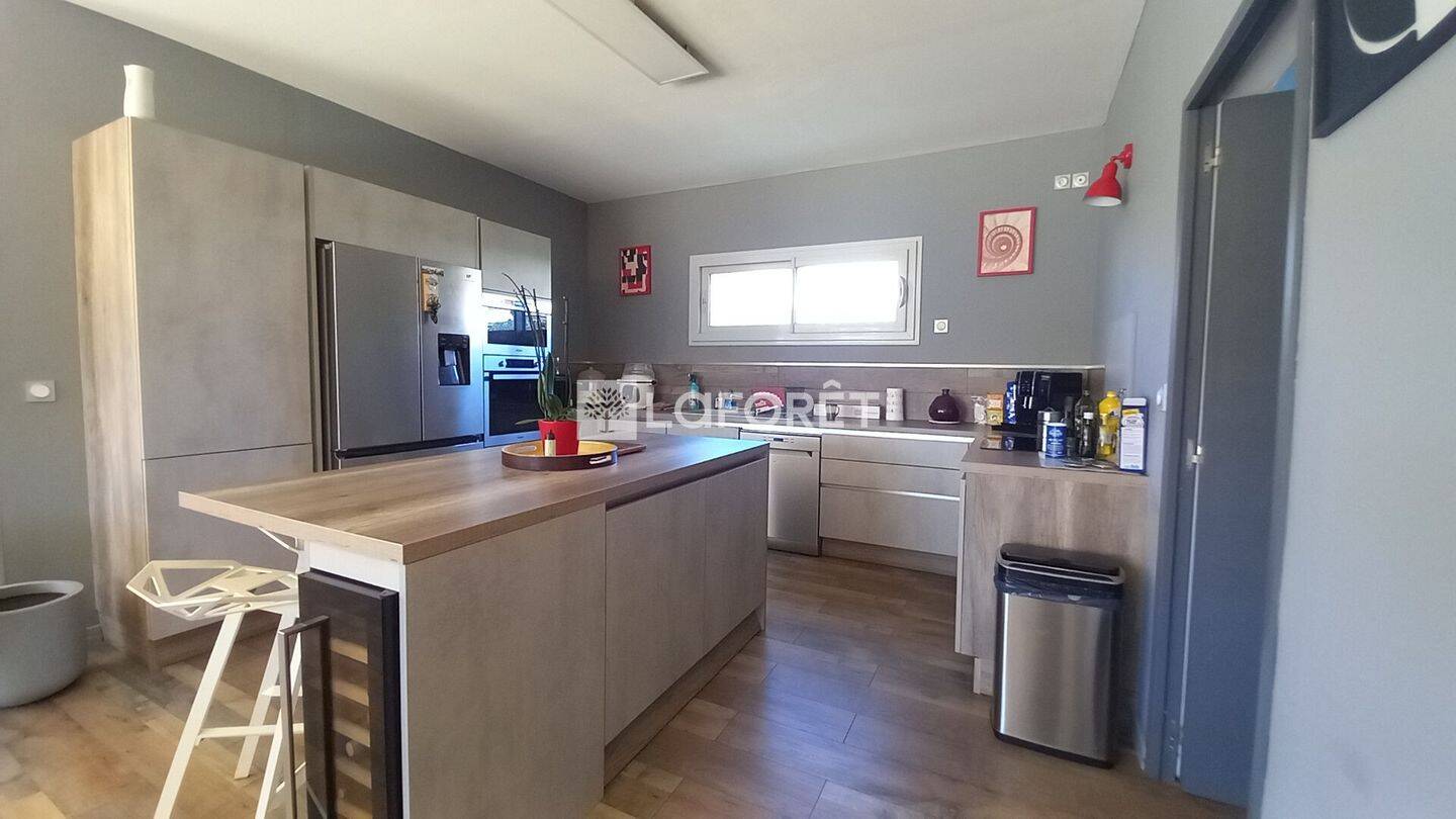 Maison à vendre, 145m², SAINT SATURNIN LES APT