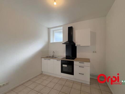 Appartement à louer 675 € 2 pièces 1 chambre 59,7 m² RDC Petit Saint Jean Amiens 80000