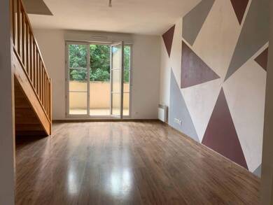 Duplex à louer 361 € 2 pièces 1 chambre 52 m² 1er étage Pont-sur-Yonne 89140