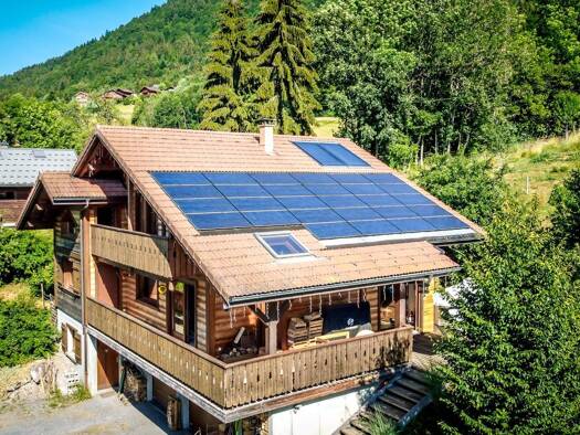 Chalet à vendre 650 000 € 6 pièces 5 chambres 151 m² 1 877 m² de terrain Le Bois Noir Habère-Poche 74420