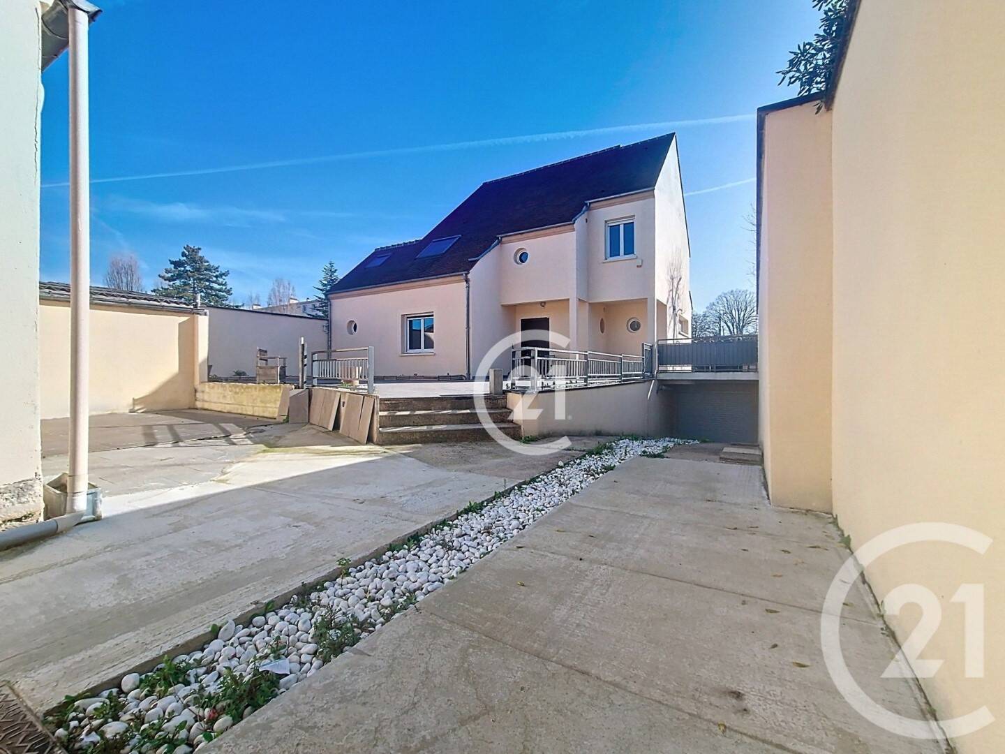Maison à vendre, 280m², SAINT MAUR DES FOSSES