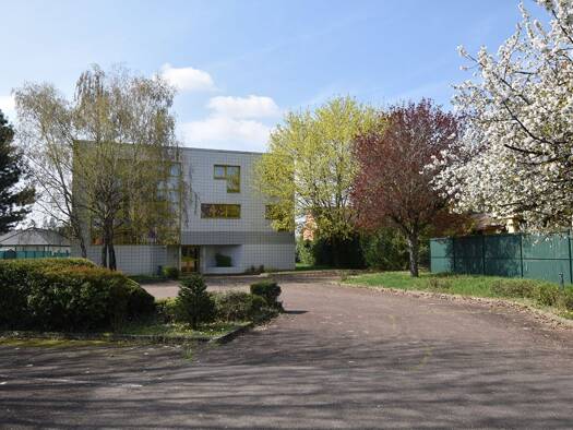 Local d'activités à vendre 470 000 € 970 m² d'espace de stockage Veninges Varennes-Vauzelles 58640