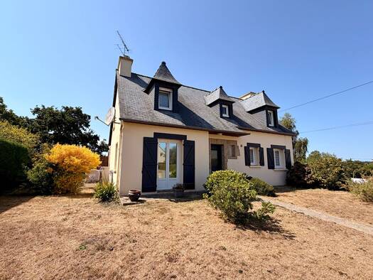 Maison à vendre 262 500 € 7 pièces 4 chambres 122,5 m² 1 047 m² de terrain Saint Aaron-La Poterie-Tregomar Lamballe-Armor 22400