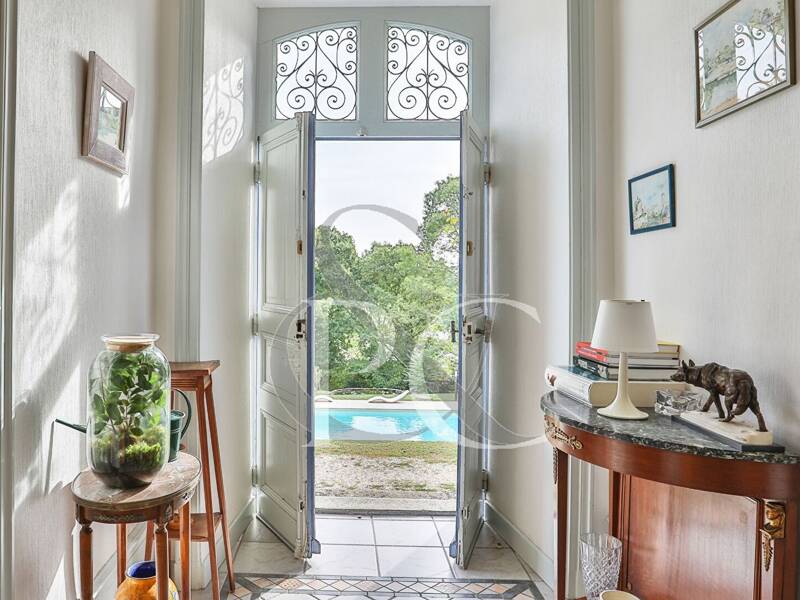 Maison à vendre, 360m², TALMONT SAINT HILAIRE