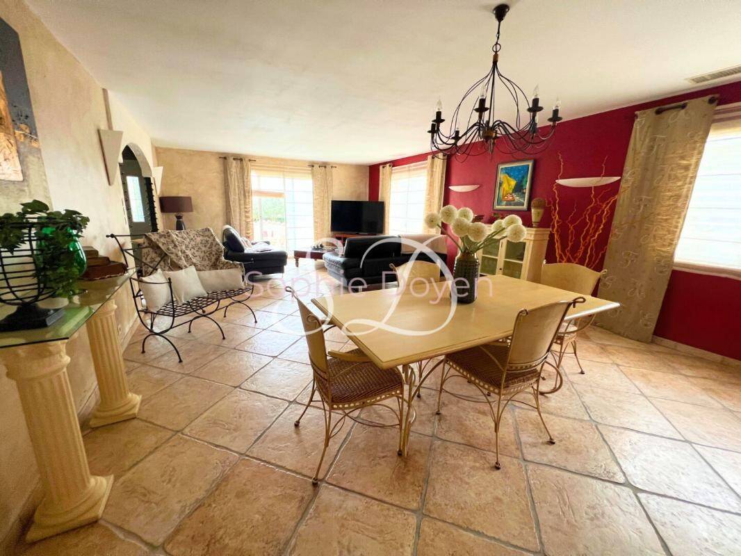 Maison à vendre, 140m², SAINT JEAN LASSEILLE