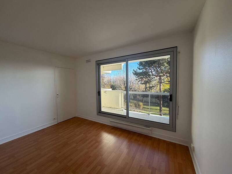 Maison à louer, 20m², SURESNES