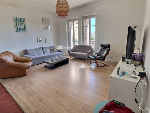 Duplex à louer 2 122 € 5 pièces 4 chambres 126 m² Étage 2/2 Saint Barnabé Marseille 12ème arrondissement 13012
