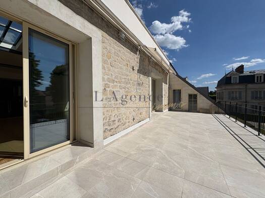 Duplex à vendre 1 290 000 € 5 pièces 3 chambres 237,47 m² 1er étage Centre-Hôtel de Ville Chantilly 60500
