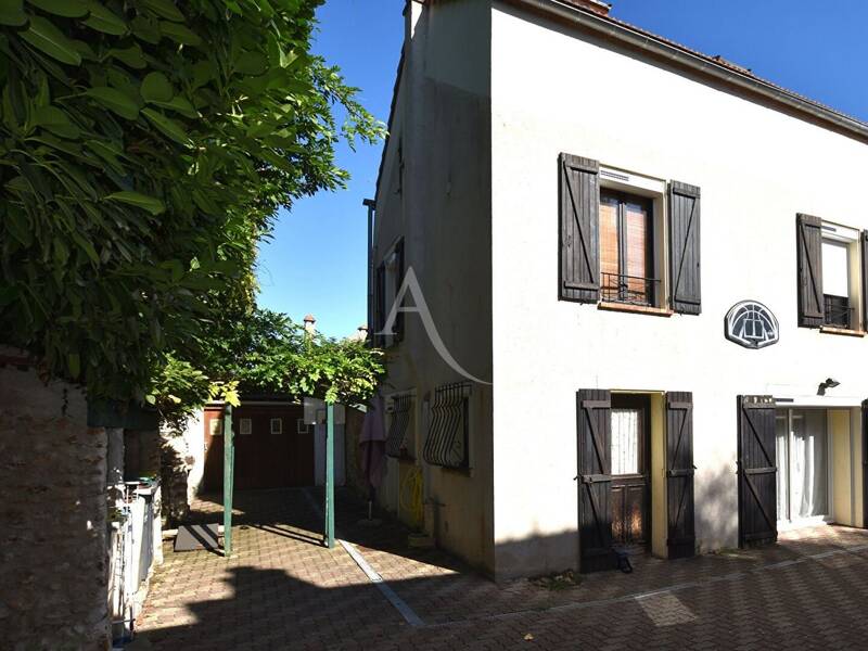 Maison à vendre, 99m², VARENNES JARCY