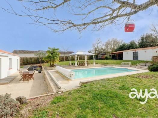 Maison de plain-pied à vendre 520 000 € 5 pièces 4 chambres 158 m² 1 670 m² de terrain Portillon-Pégers-Reigners Vertou 44120