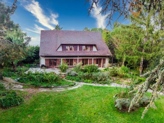 Maison à vendre 855 000 € 8 pièces 4 chambres 300 m² 1 800 m² de terrain Deuil la Barre 95170