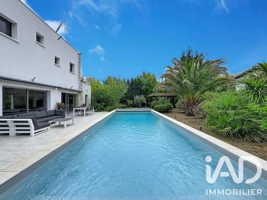Maison à vendre 1 275 000 € 8 pièces 5 chambres 203 m² 1 273 m² de terrain Sardine-Chiquet Pessac 33600