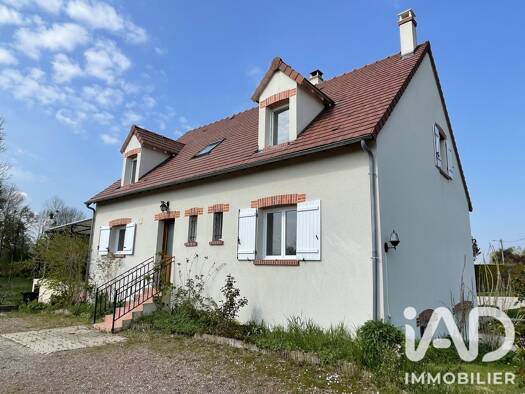 Maison à vendre 339 000 € 8 pièces 6 chambres 150 m² 2 420 m² de terrain Mézières-lez-Cléry 45370