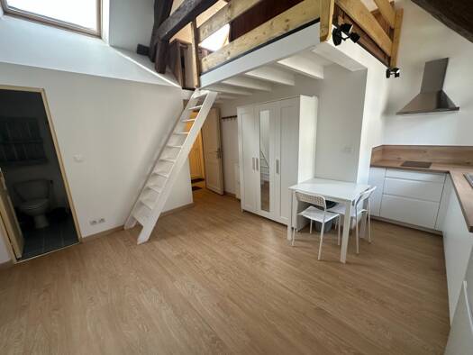 Appartement à louer 770 € 1 pièce 28 m² Étage 1/1 Milly-la-Forêt 91490