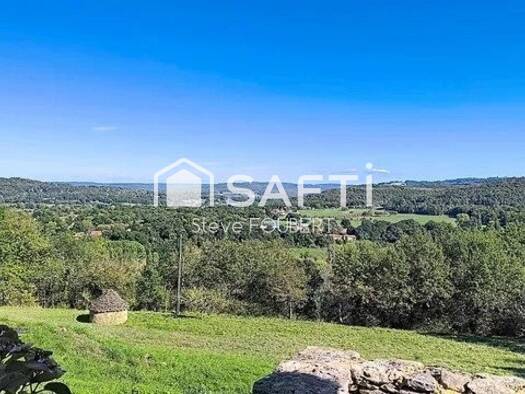 Maison à vendre 419 500 € 5 pièces 4 chambres 135 m² 13 076 m² de terrain Saint-Léon-sur-Vézère 24290