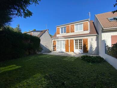 Maison à vendre 315 500 € 4 pièces 3 chambres 85 m² 293 m² de terrain Leclerc-Centre Ouest Brie Comte Robert 77170