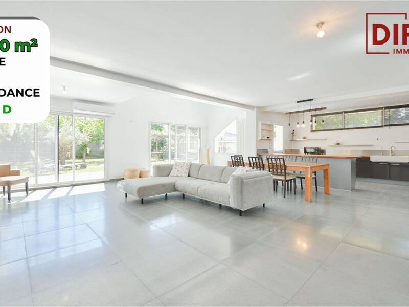 Maison à vendre, 280m², SAINT MAUR DES FOSSES