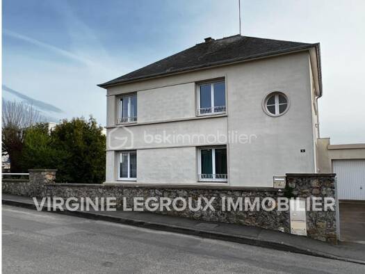 Maison à vendre 157 500 € 8 pièces 4 chambres 121 m² Port-Brillet 53410