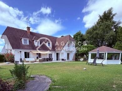 Maison à vendre 570 000 € 7 pièces 4 chambres 184 m² 2 276 m² de terrain Centre Ville Yvetot 76190