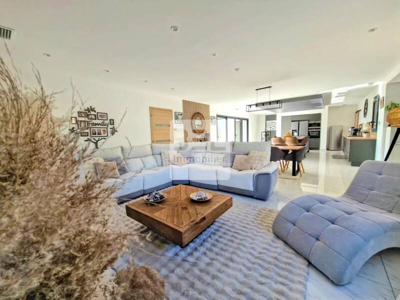 Maison à vendre, 205m², ROCHEFORT DU GARD