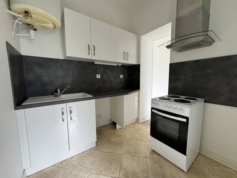 Maison à louer, 60m², SAINTES