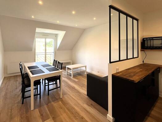 Appartement à louer 670 € 2 pièces 1 chambre 36 m² Étage 2/2 Le Centre Guérande 44350