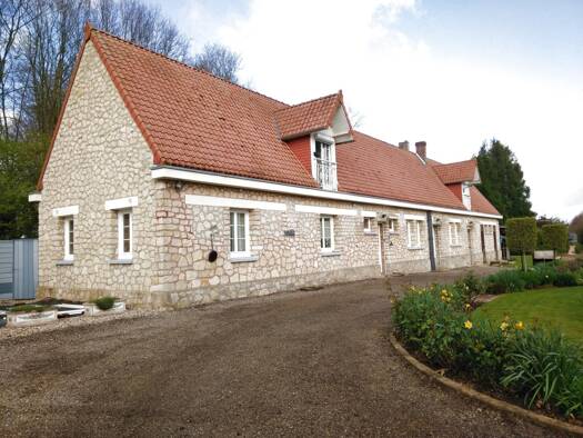 Maison à vendre 335 000 € 8 pièces 5 chambres 176 m² Brametot 76740