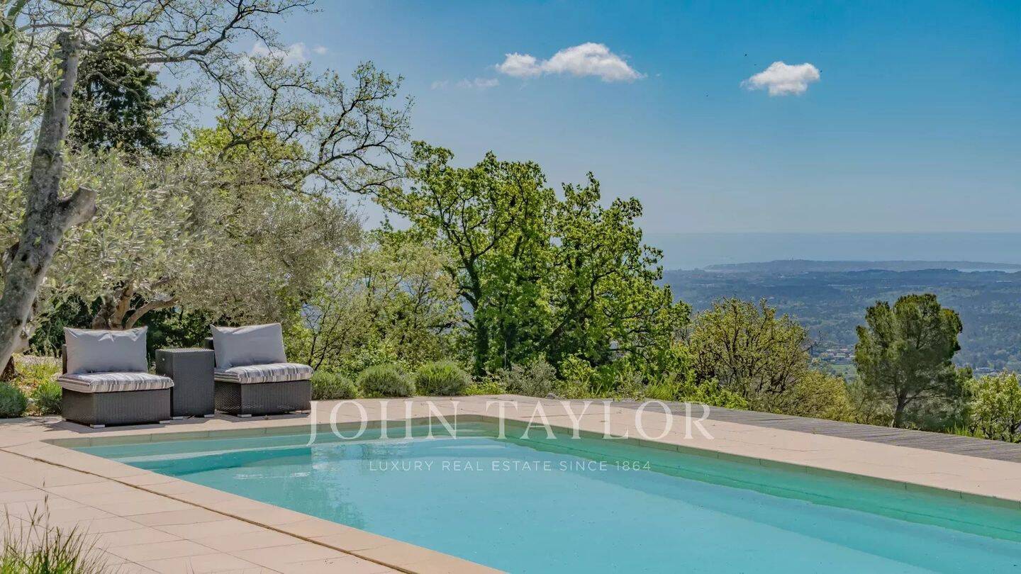 Maison à vendre, 247m², CHATEAUNEUF DE GRASSE