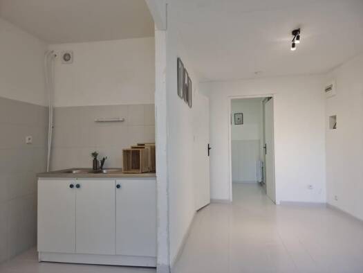 Appartement à louer 415 € 2 pièces 1 chambre 30,2 m² RDC/3 Alès 30100