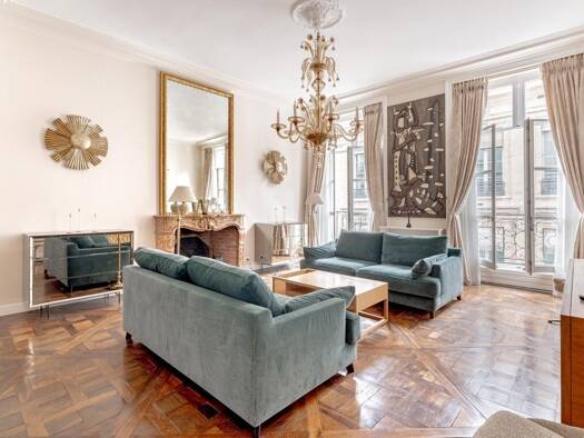 Appartement à louer 5 500 € 2 pièces 1 chambre 84 m² 3ème étage Palais Royal Paris 1er arrondissement 75001