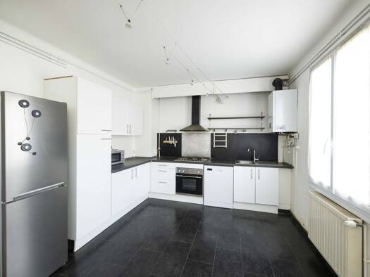 Appartement à vendre 170 000 € 3 pièces 2 chambres 63 m² Étage 2/4 Lyon 8ème arrondissement 69008