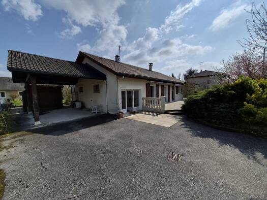 Maison de plain-pied à vendre 259 000 € 4 pièces 3 chambres 93 m² 870 m² de terrain Artemare 01510