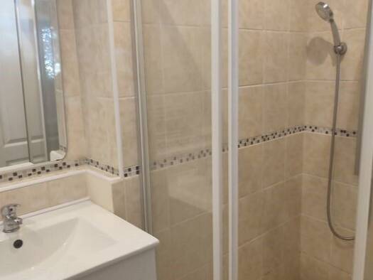 Studio à louer 590 € 1 pièce 27 m² Nord Est Ollioules 83190