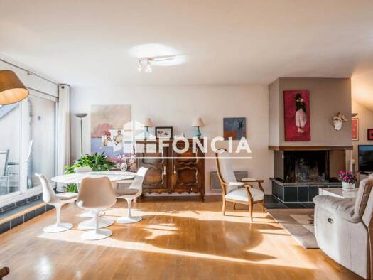 Appartement à vendre 275 000 € 5 pièces 4 chambres 158 m² Étage 2/3 Amphitheatre Rodez 12000