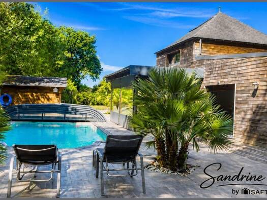 Maison de plain-pied à vendre 325 500 € 5 pièces 3 chambres 146 m² 2 099 m² de terrain Erbray 44110