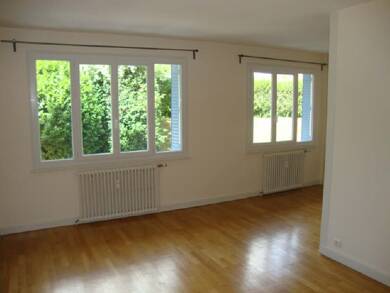 Appartement à louer 1 105 € 3 pièces 2 chambres 83 m² Étage 1/4 Centre Ville Valserhone 01200