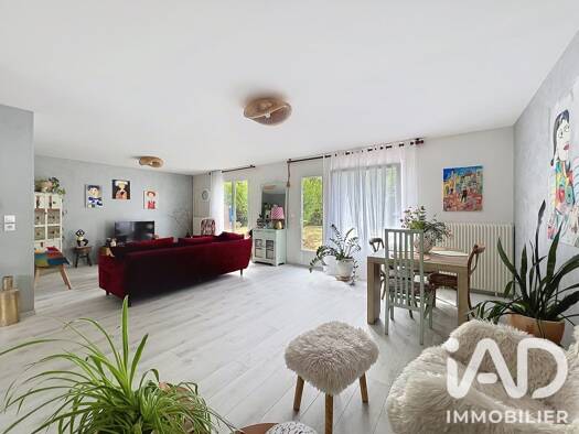 Maison de plain-pied à vendre 329 000 € 5 pièces 3 chambres 102 m² 500 m² de terrain Centre Sud Est Othis 77280