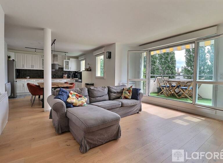 Appartement à vendre 369 000 € 4 pièces 3<br/>chambres 82 m²<br/>superficie Dernier étage, 4/4<br/>étage Saint Martin Le Plessis Trevise 94420