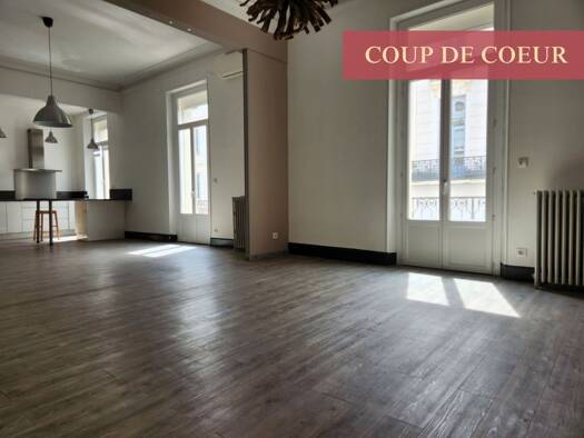 Appartement à vendre 269 000 € 5 pièces 3 chambres 153 m² Étage 1/2 Argensol Orange 84100