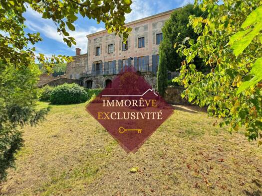 Maison à vendre 450 000 € 9 pièces 5 chambres 312 m² 1 021 m² de terrain Serrières 07340