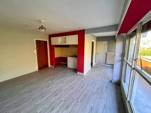 Studio à vendre 41 800 € 1 pièce 26 m² Étage 2/2 Couzergues Ussel 19200
