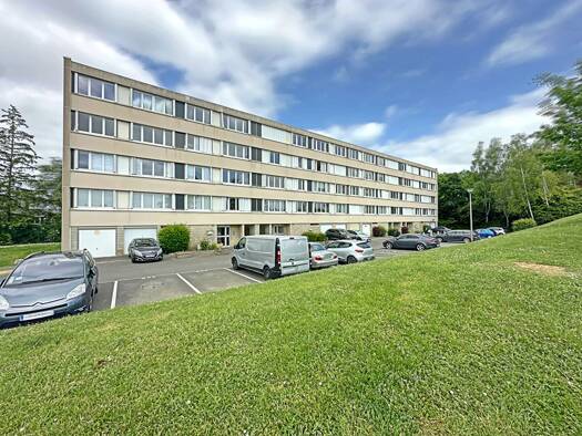 Appartement à vendre 107 000 € 1 pièce 38,02 m² Étage 1/4 Les Chênes-Le Renouveau-L'Estandard Beynes 78650