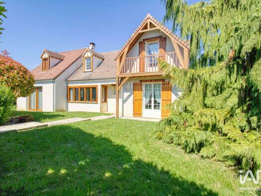 Maison à vendre 578 000 € 8 pièces 5 chambres 185 m² 845 m² de terrain Est Sud Claye-Souilly 77410