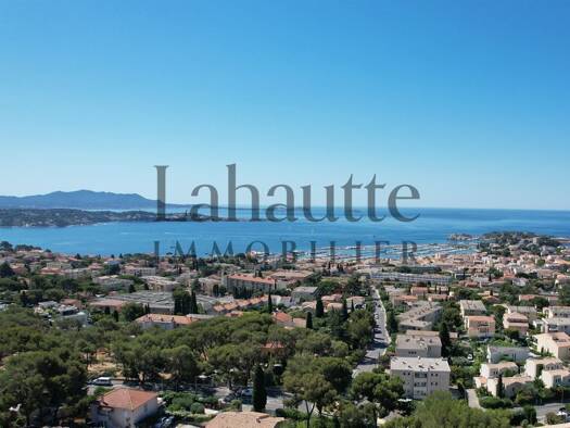 Maison à vendre 990 000 € 5 pièces 4 chambres 192 m² 740 m² de terrain Nord Bandol 83150