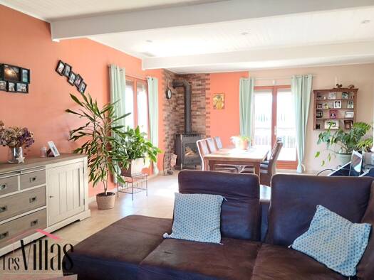 Maison de plain-pied à vendre 659 000 € 10 pièces 6 chambres 228 m² 5 274 m² de terrain Le Soler 66270