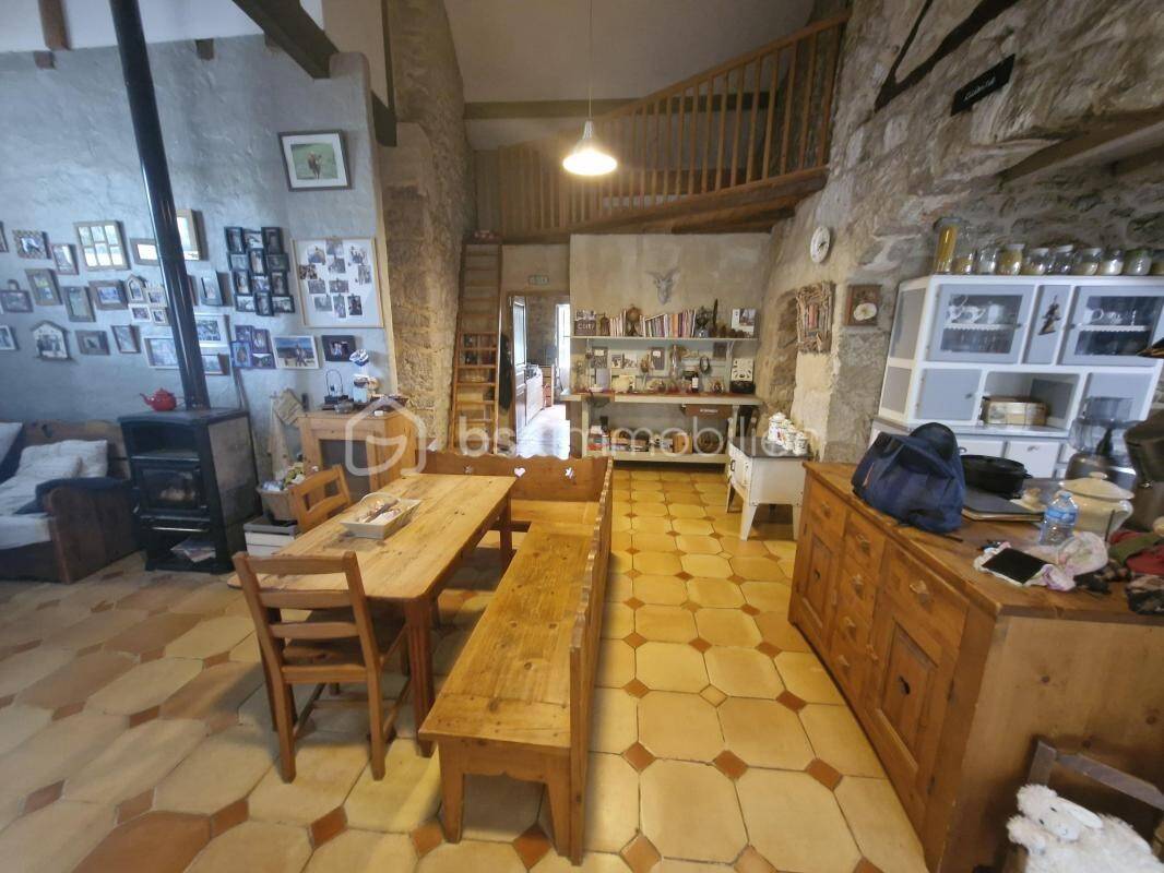 Maison à vendre, 350m², PORT SAINTE FOY ET PONCHAPT