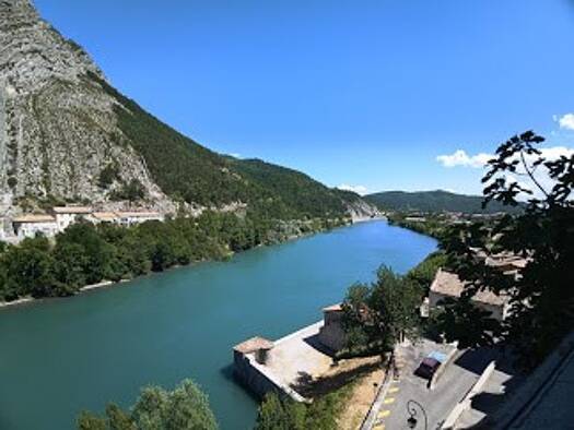 Hôtel à vendre Fonds de commerce 1 294 000 € 869 m² d'espace de restauration Sisteron 04200