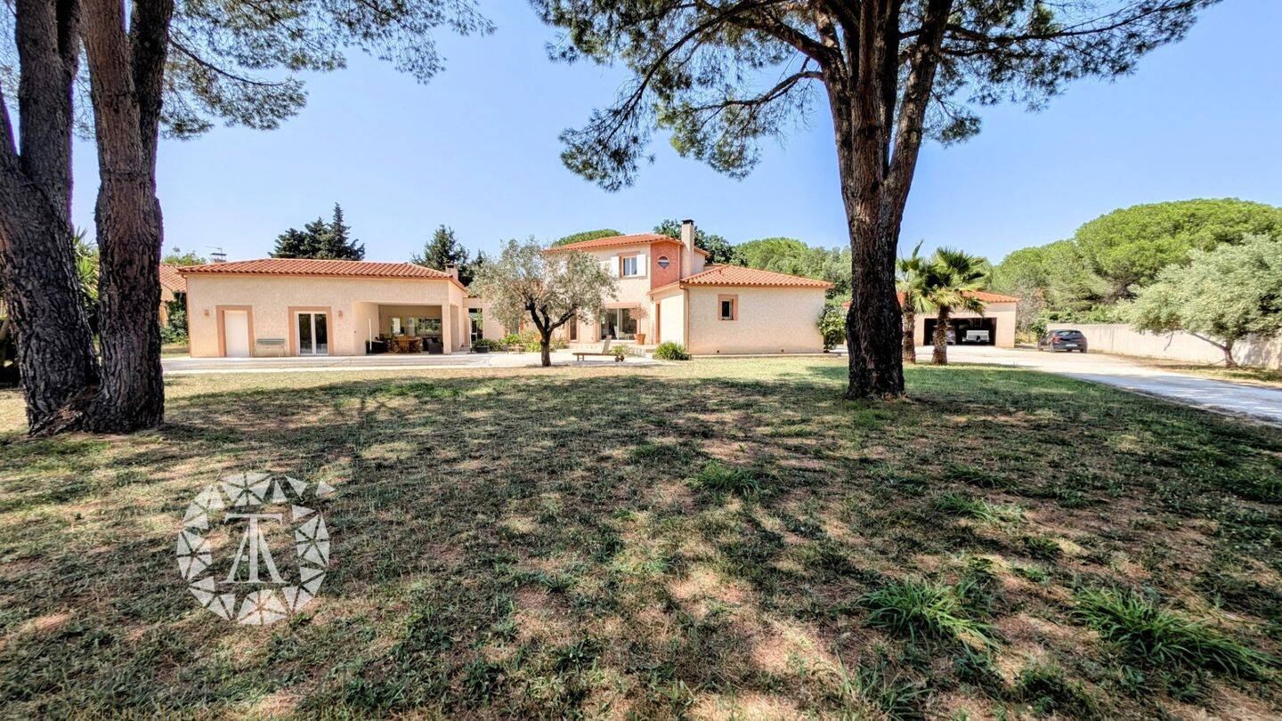 Maison à vendre, 254m², MONTESQUIEU DES ALBERES