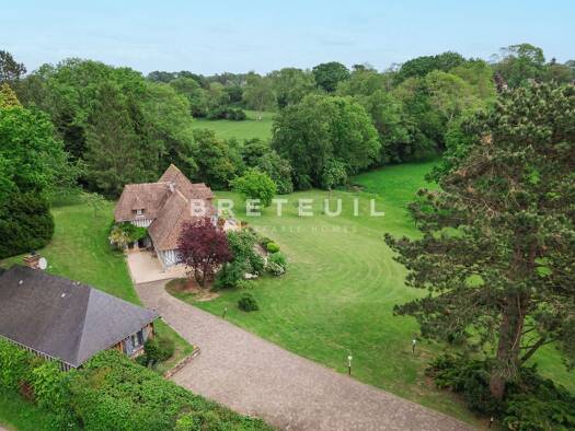 Maison à vendre 2 700 000 € 12 pièces 7 chambres 400 m² 15 000 m² de terrain Deauville 14800
